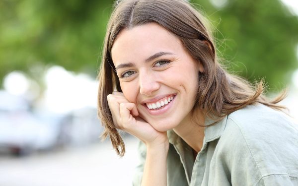 woman-with-beautiful-smile
