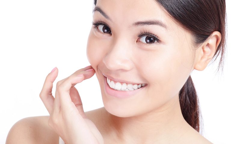 woman smiling with white teeth